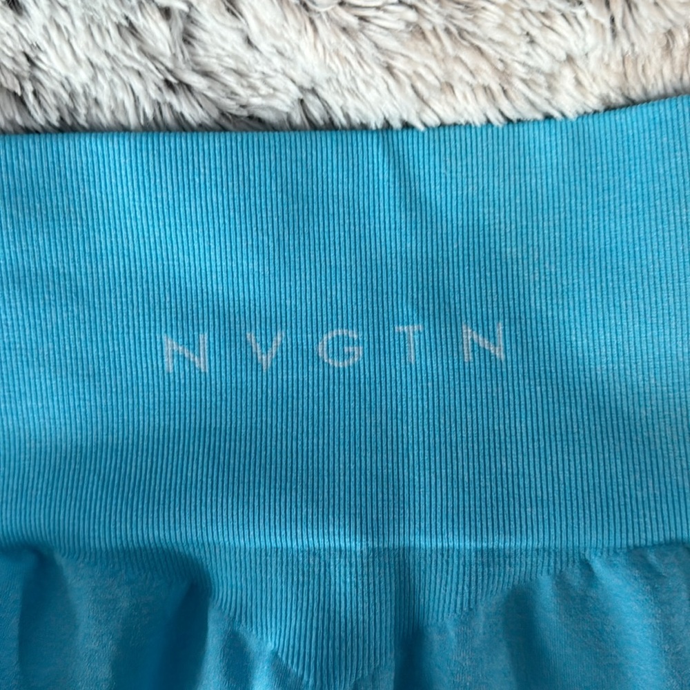 NWOT never worn - Picture 3 of 3